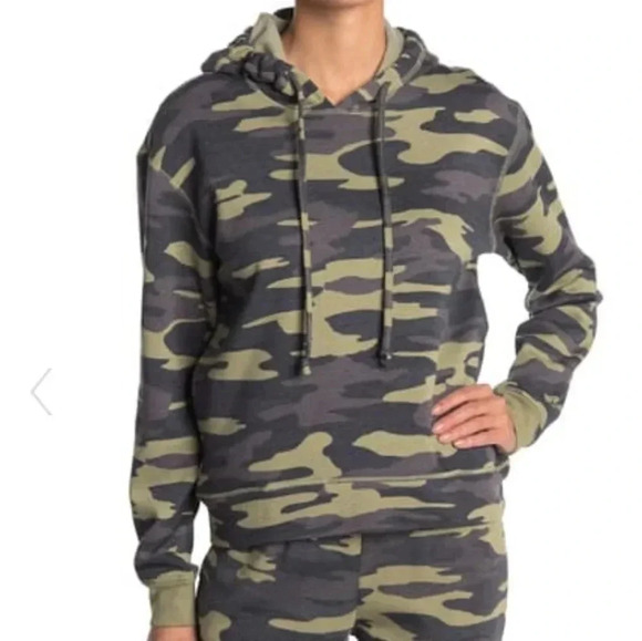 Socialite Jacket Hoodie Camo Green Multi-Color Pullover Fleece Lined Long Sleeve - Picture 2 of 13